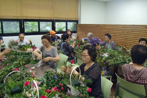 식물 가꾸며 ‘힐링’…부천시, 생활원예교실 운영