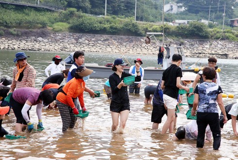 섬진강 재첩축제 글로벌 종합관광축제 도약 가능성 확인