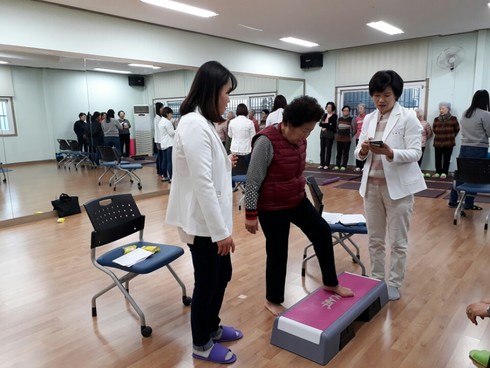 어르신 낙상예방 건강교실 운영