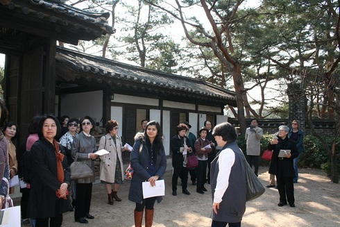 서울의 역사와 문화를 외국인에게 듣는 색다른 경험, 세뮤-예올 강연