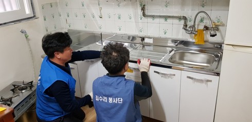 뚝딱！ 뚝딱！ 소리로 전하는 이웃사랑