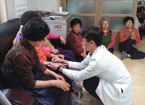 의료 사각지대 해소하는 ‘우리마을 주치의’