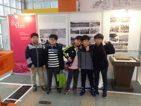 제3회 전주 기록물 전시회 관람객 발길 이어져