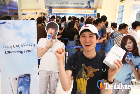 삼성 갤럭시SⅢ LTE 출시 첫날 일 판매량 신기록 수립