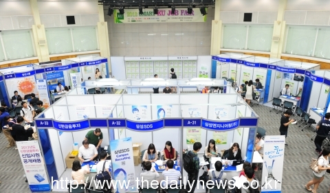 우수 인재 뽑아요…건국대 취업박람회 ‘스마트 잡 페어’ 개최