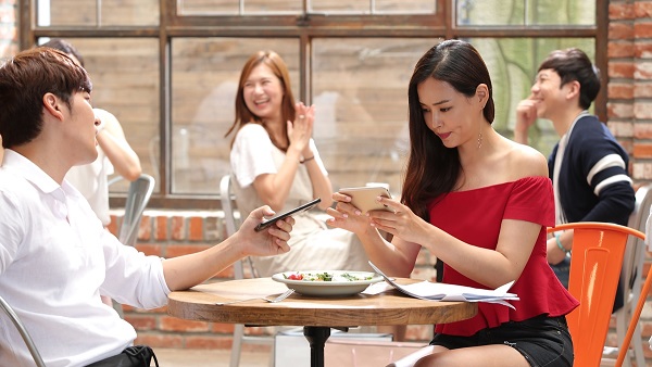 배우 이하늬와 함께 한 ‘미에로화이바’ 바이럴 영상