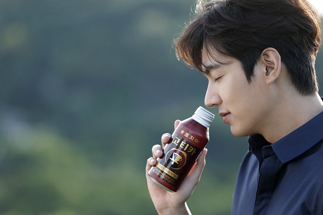 이민호, 감미로운 표정 화보 같은 사진 공개 화제