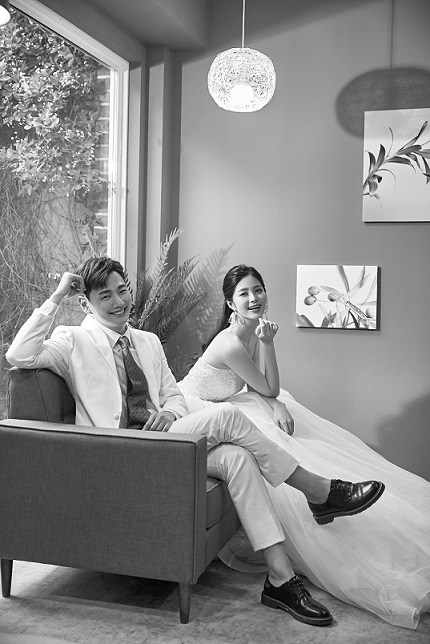 미학스튜디오 라파엘웨딩 고급 웨딩드레스포함 스드메77가격 행사중"