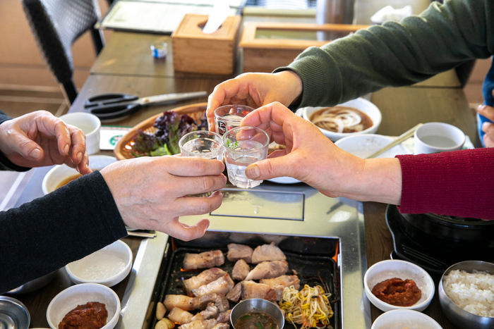 [그곳에가면 맛이 보인다] 서귀포 흑돼지 맛집 쫄깃한 흑돼지