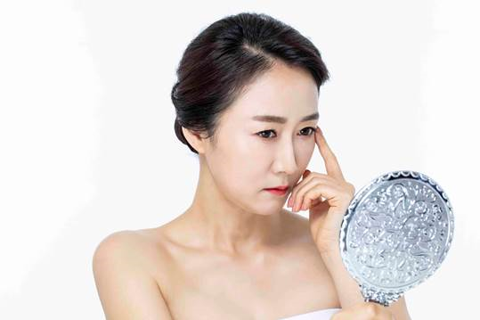 졸업·입학 시즌, 늦둥이 자녀 둔 학부모 외모 고민 늘어