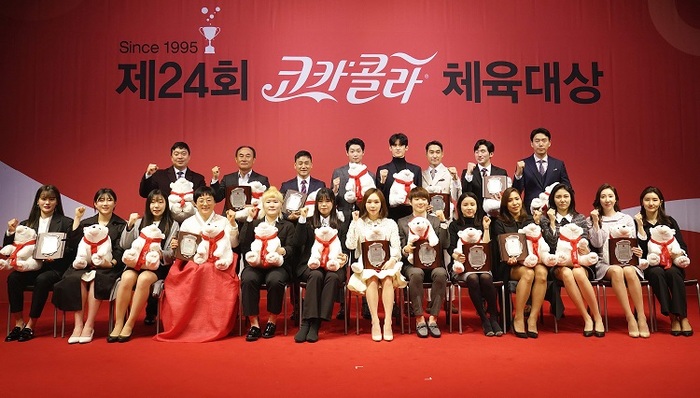 걸그룹 위키미키, 제 24회 코카콜라 체육대상 수상