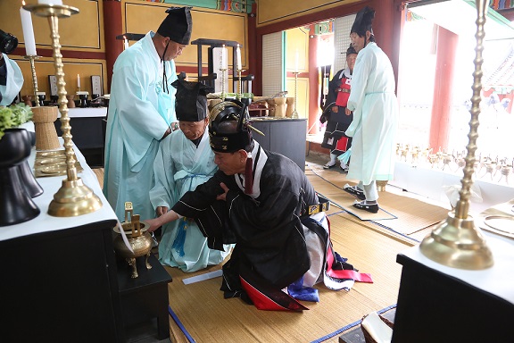 홍천향교, 공부자탄강 2570년 춘기석전 봉행