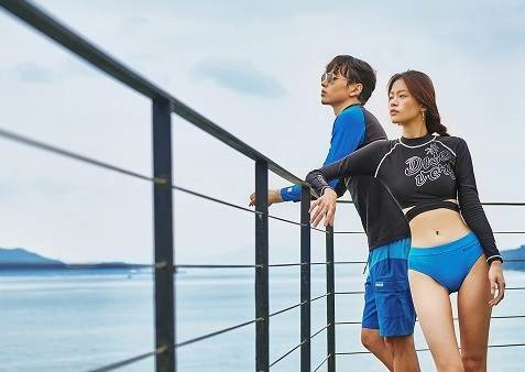 완벽한 여름 호캉스를 위한 ‘프리미엄 썸머핏’ 래쉬가드