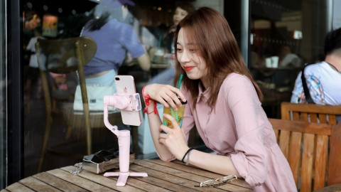 페이유코리아, 접이식 스마트폰용 짐벌 ‘브이로그 포켓’ 출시