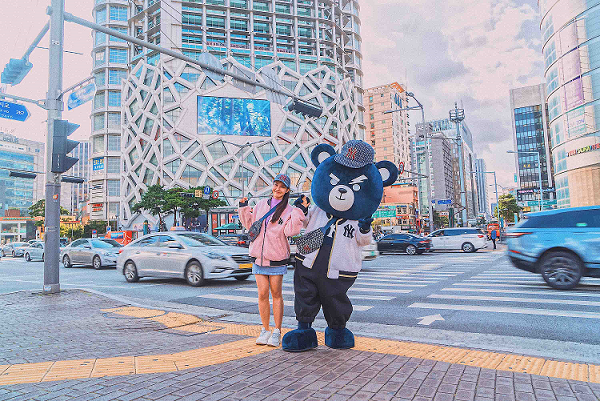 F&F의 MLB 키즈 ‘메가베어’의 서울 투어 화제…