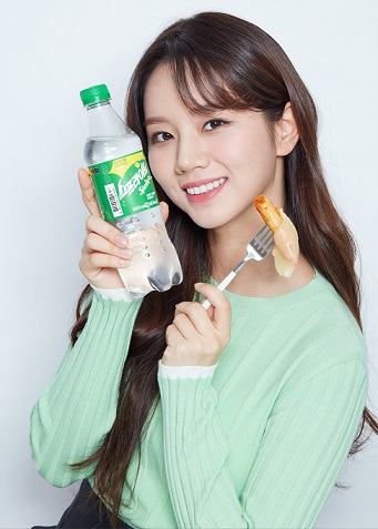 “보기만해도 쿨해지는 혜리의 표정 세트”