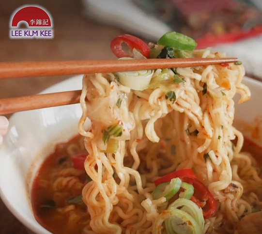 인스턴트 라면을 활용한 쉽고 맛있는 라면 재탄생 레시피
