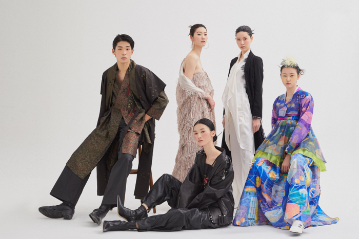 세계로 뻗어가는 한복, ‘한복 웨이브(Hanbok Wave)' 패션쇼 선보여