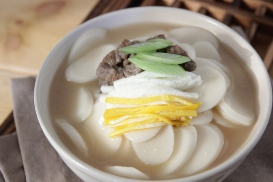 쉽고 간단하게, 맛있게 만드는 떡국 레시피