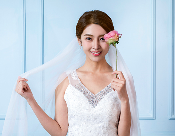 웨딩 시즌, 속부터 차오르는 피부로 결혼식의 주인공이 되어 보세요