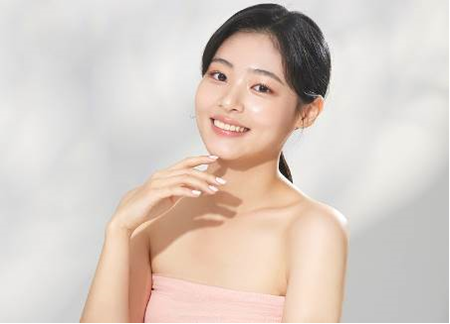 인생 사진 남기고 싶다면 얼굴 부기 정리에 신경 써야