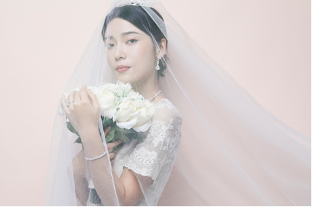 결혼 앞둔 봄 신부, 결혼식 전 피부·리프팅 관리 꾸준하게 받으면 이미지 변화에 도움