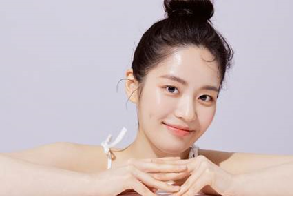 이마가 환해야 복이 온다!? ... 넓고 깨끗한 이마는 좋은 관상 조건 중 하나