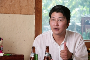 어떻게 두 사람이 한 작품에서 만난 것일까?