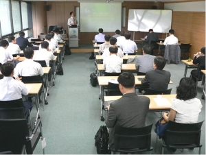 \"노사공동 재취업지원센터\' 외부강사 초청