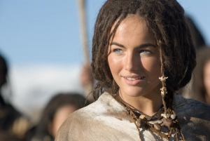 \'10,000 BC\'의 여신, ‘카밀라 벨’ 눈길
