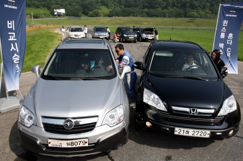 GM DAEWOO 윈스톰 맥스 vs. 혼다 CR-V 성능 비교 체험