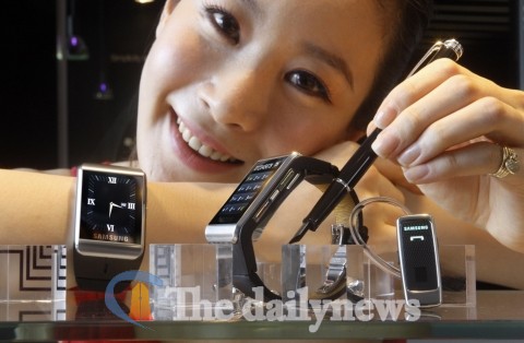 삼성전자, 세계에서 가장 얇은 워치폰 선보인다
