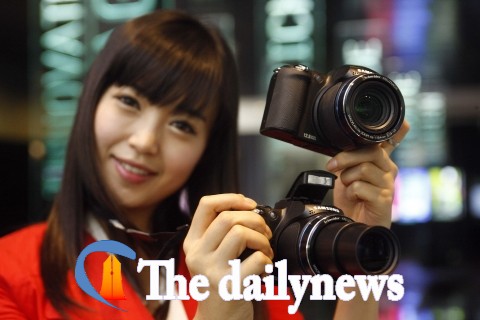 삼성디지털이미징, 하이엔드 디지털카메라 WB5000 출시