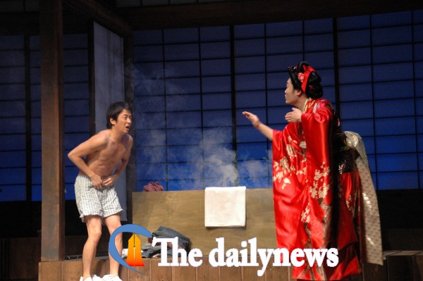 연극\'사나이 와타나베\' 웃음과 인생이 있는 절묘한 작품