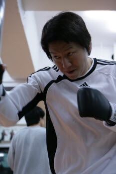 연극 , 배우 김수로 권투에 미치다!