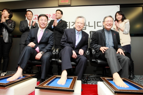 KT, ‘고객만족위해 발로 뛰겠습니다’