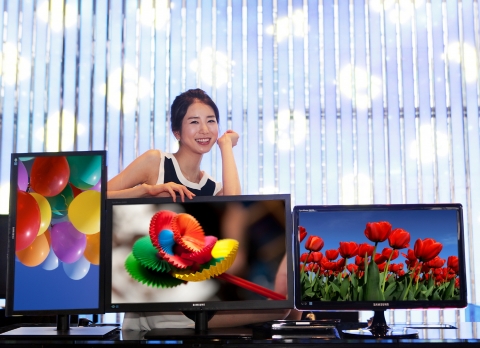 삼성전자,독특한 디자인의 전문가용 광시야각 모니터 3종 출시