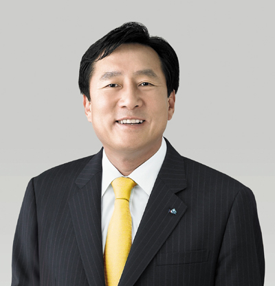 , \"경제발전의 진정한 국민\"