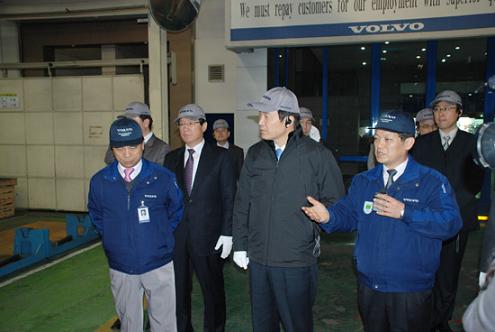 임태희 장관, 볼보그룹코리아 창원공장 방문